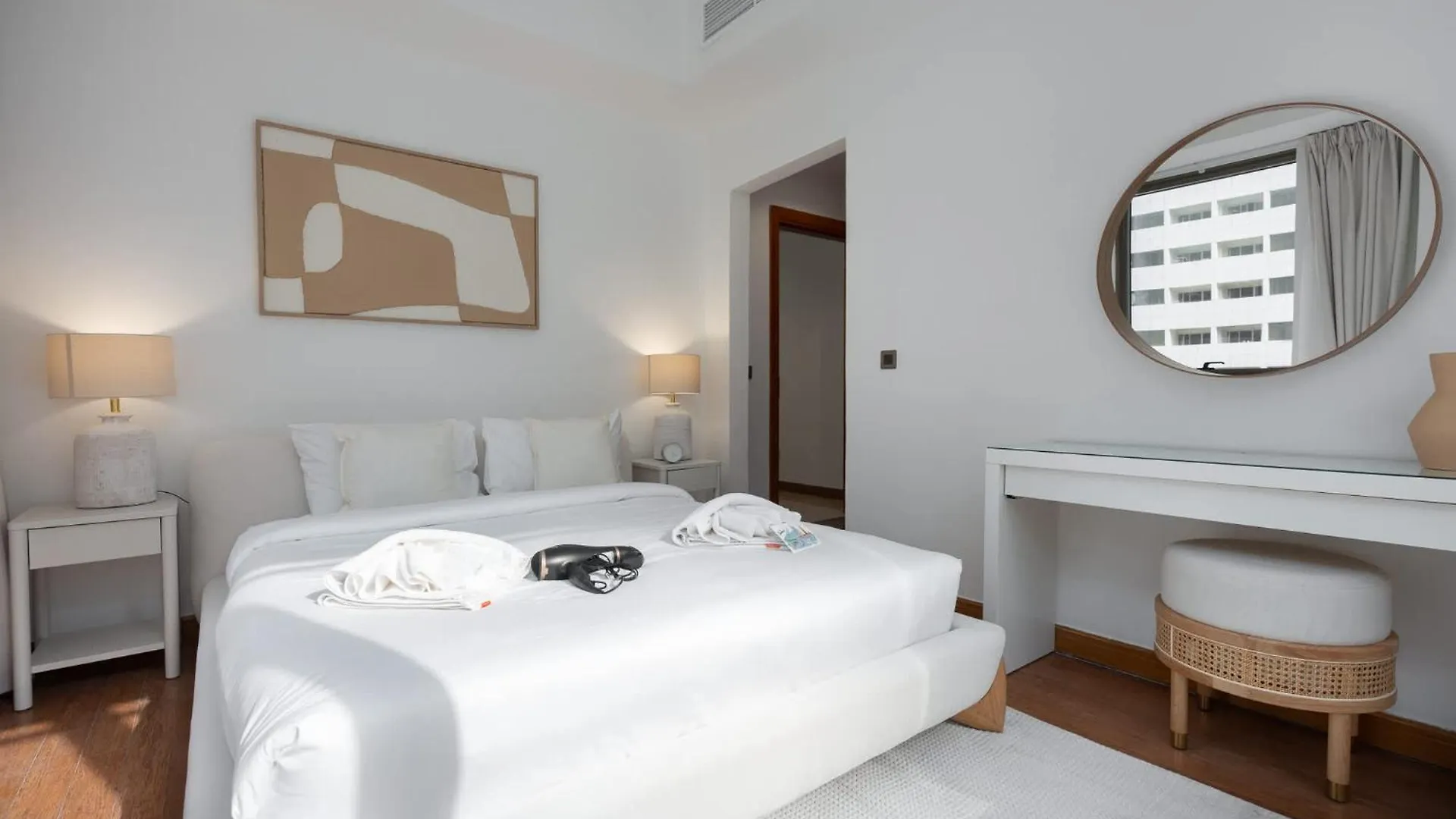Vibrant 1-Bedroom Apartment In Al Barsha With Easy Access To Downtown Dubái 0*,