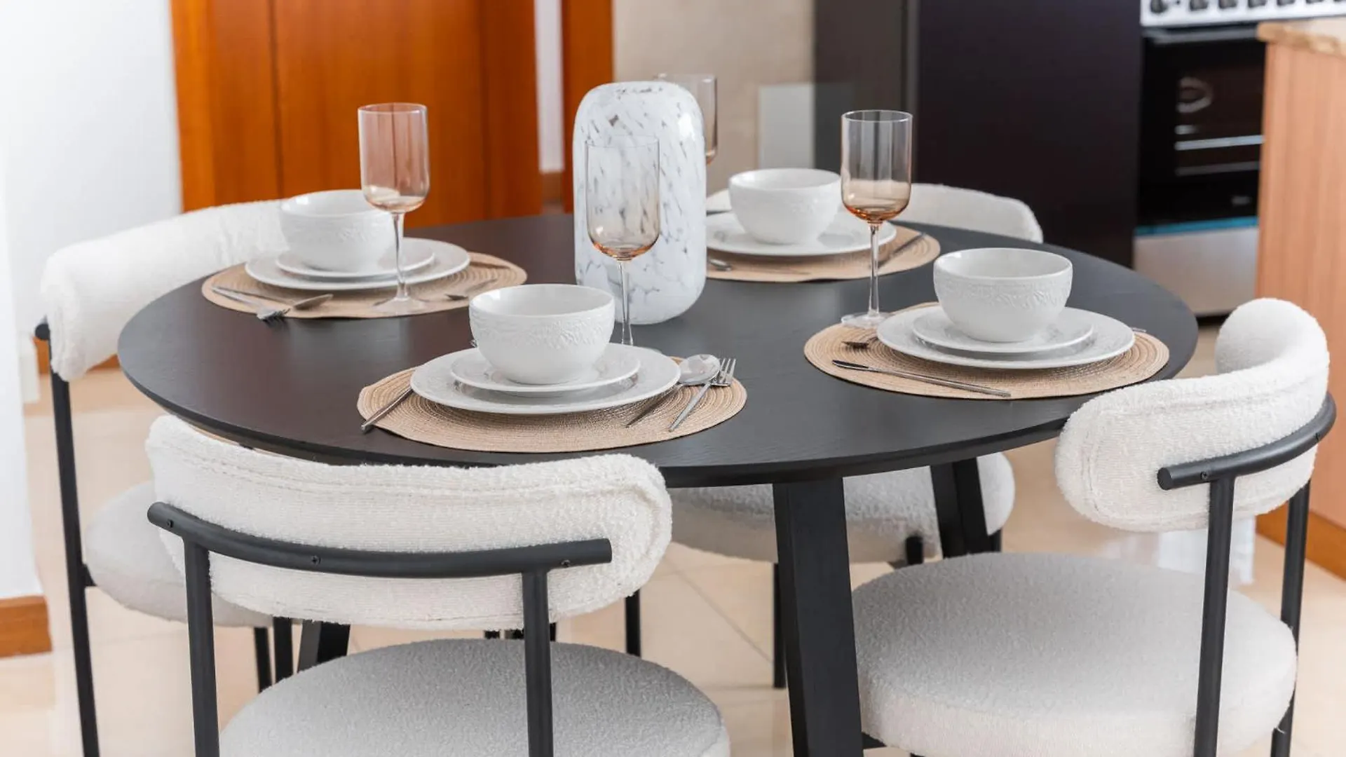 Vibrant 1-Bedroom Apartment In Al Barsha With Easy Access To Downtown Dubái 0*,  Emiratos Árabes Unidos