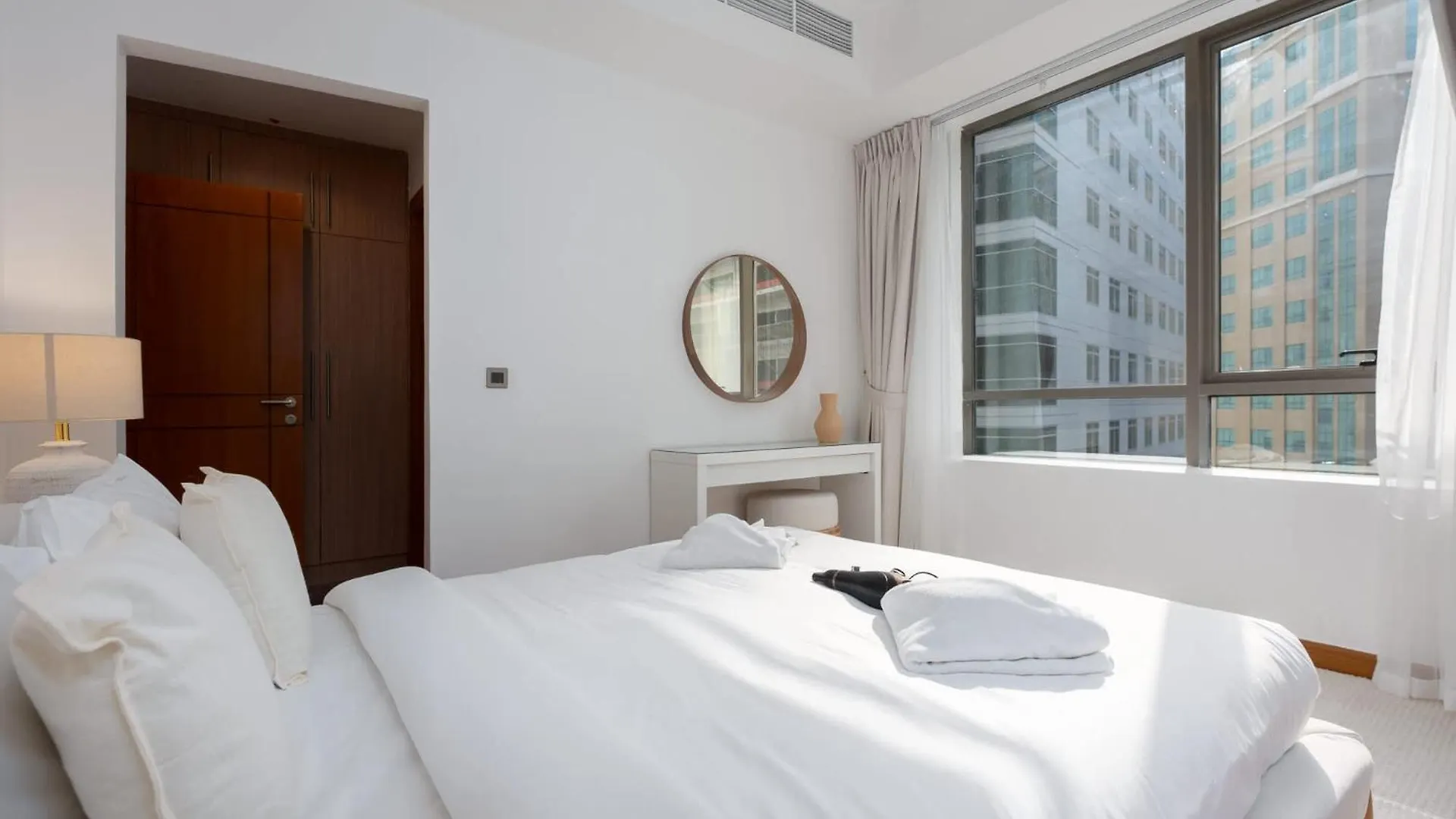Vibrant 1-Bedroom Apartment In Al Barsha With Easy Access To Downtown Dubái